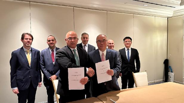 2025新澳门正版免费正题,澳门正版免费正题，探索未来的机遇与挑战